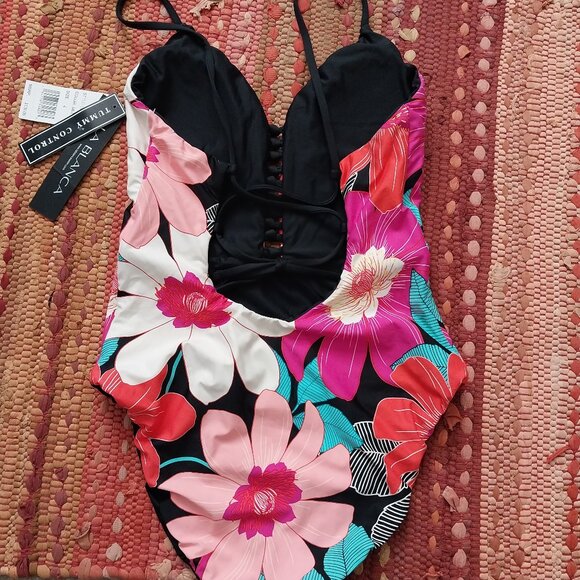 NWT La Blanca Reversible One Piece Swimsuit - Picture 2 of 4